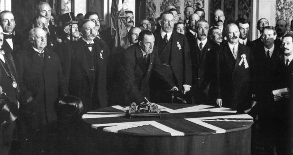 Carson signing the Ulster Covenant