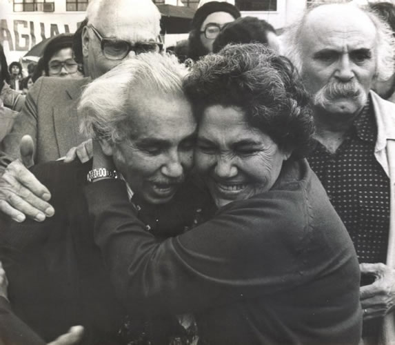 João Amazonas volta do exílio, novembro de 1979 (Foto: CDM)