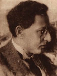 Imagem Moisei Solomonovich Uritsky - https://www.prlib.ru/en/item/1136860